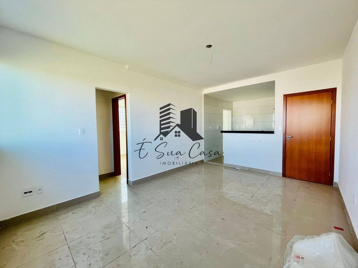 Apartamento à venda com 2 quartos, 62m² - Foto 9