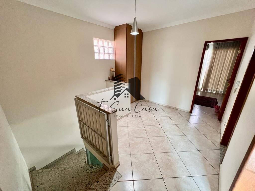 Casa à venda com 3 quartos, 150m² - Foto 12