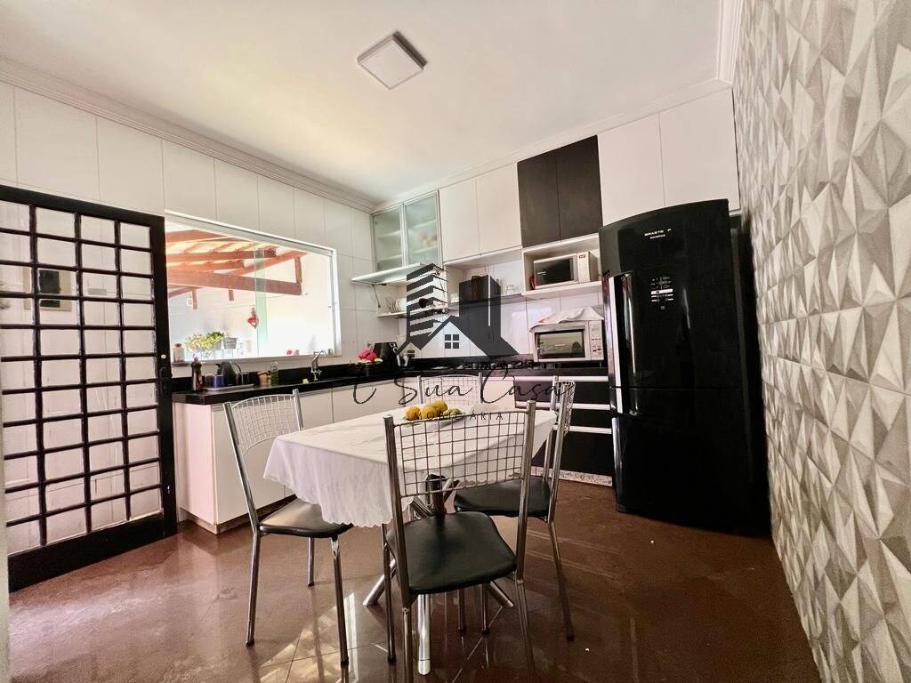 Casa à venda com 3 quartos, 150m² - Foto 25