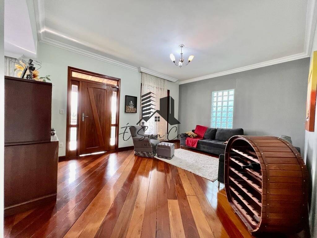 Casa à venda com 3 quartos, 360m² - Foto 4