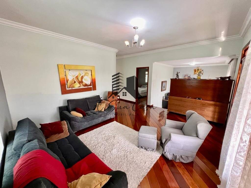 Casa à venda com 3 quartos, 360m² - Foto 2