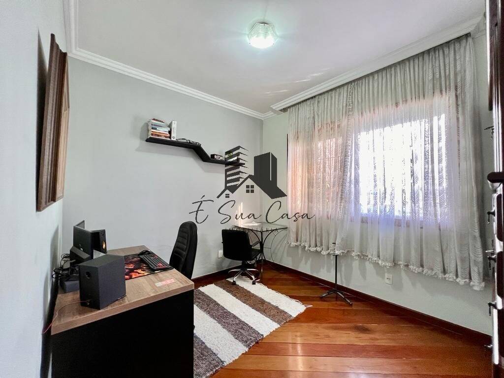 Casa à venda com 3 quartos, 360m² - Foto 6