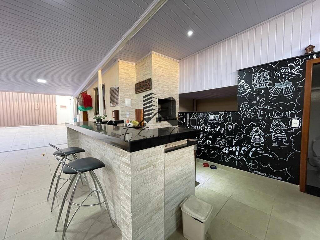 Casa à venda com 3 quartos, 250m² - Foto 25