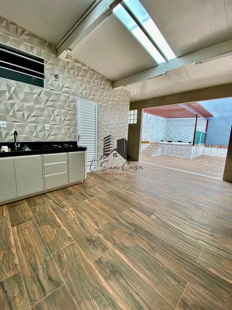 Casa à venda com 4 quartos, 192m² - Foto 3