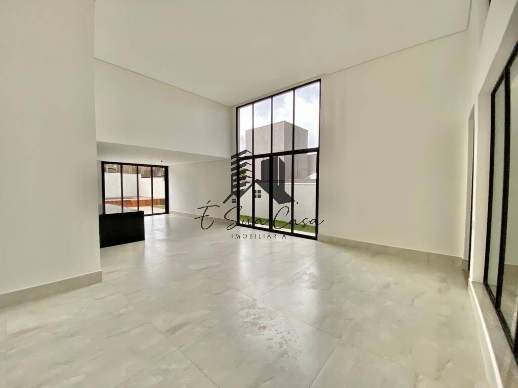 Casa à venda com 4 quartos, 247m² - Foto 4