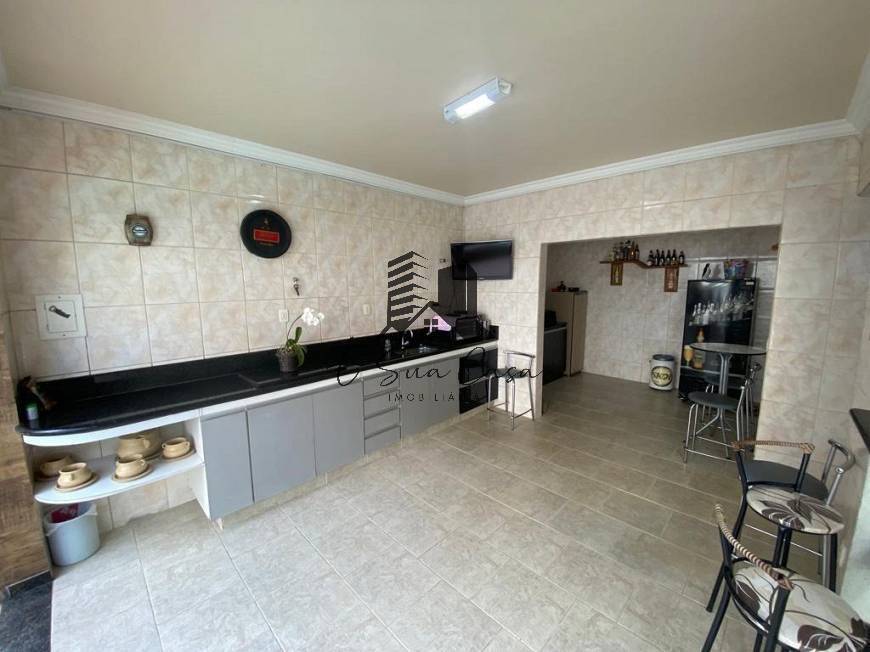 Casa à venda com 4 quartos, 360m² - Foto 16