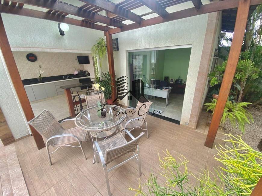 Casa à venda com 4 quartos, 360m² - Foto 17