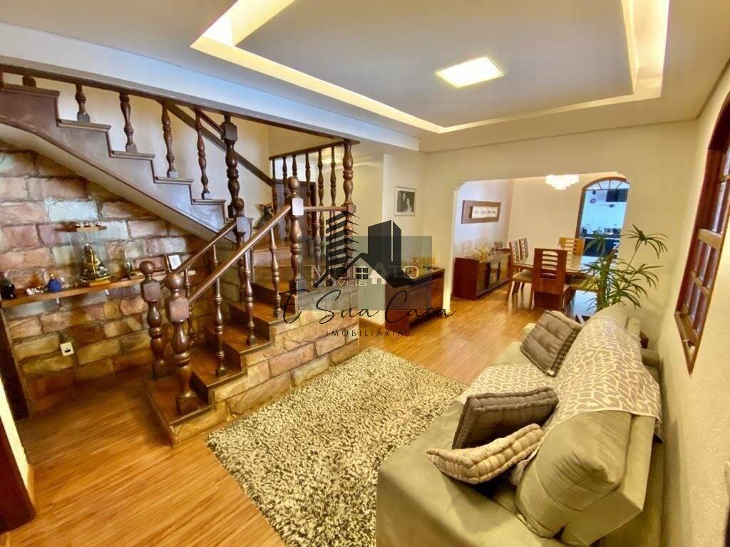 Casa à venda com 4 quartos, 240m² - Foto 5