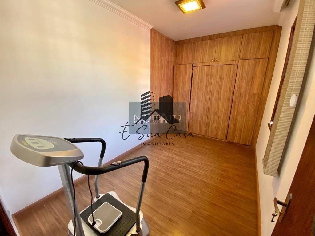 Casa à venda com 4 quartos, 240m² - Foto 22