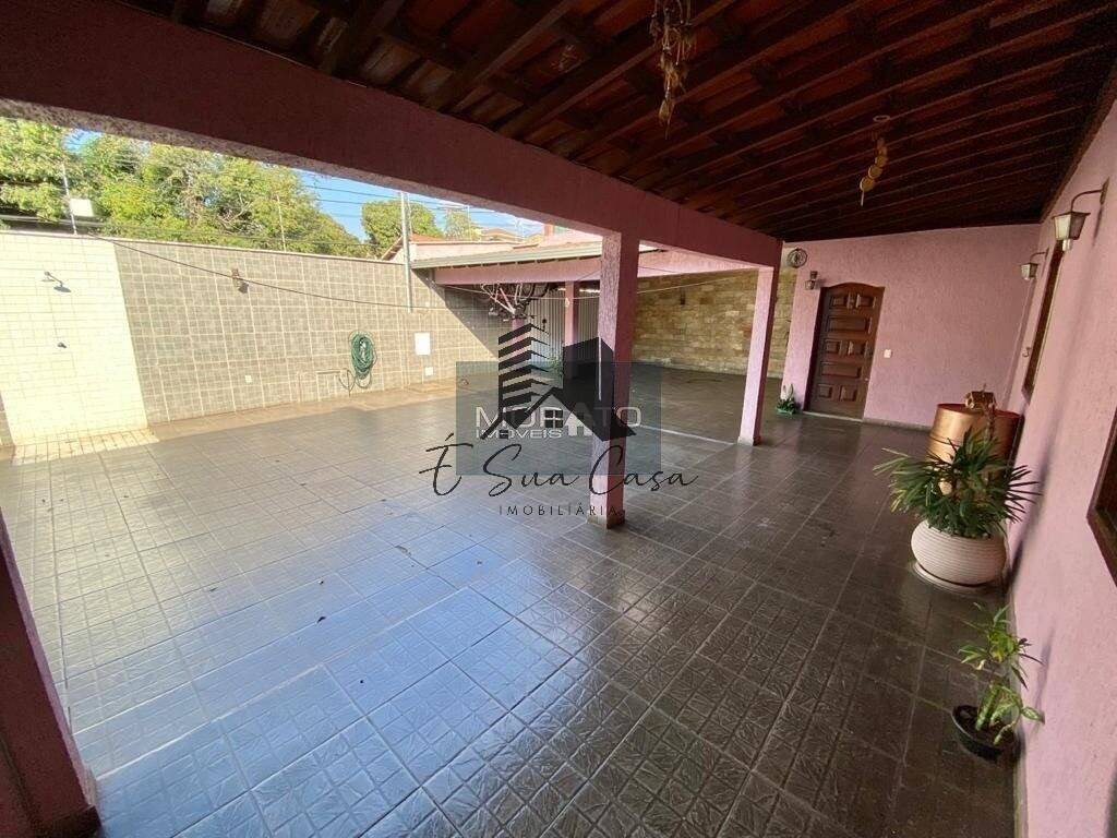 Casa à venda com 4 quartos, 240m² - Foto 25