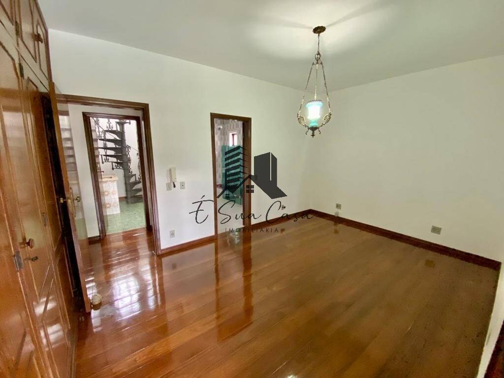 Casa à venda com 4 quartos, 440m² - Foto 11