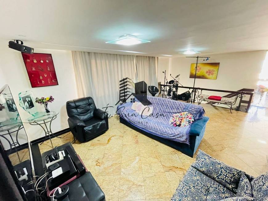 Cobertura à venda com 4 quartos, 240m² - Foto 7