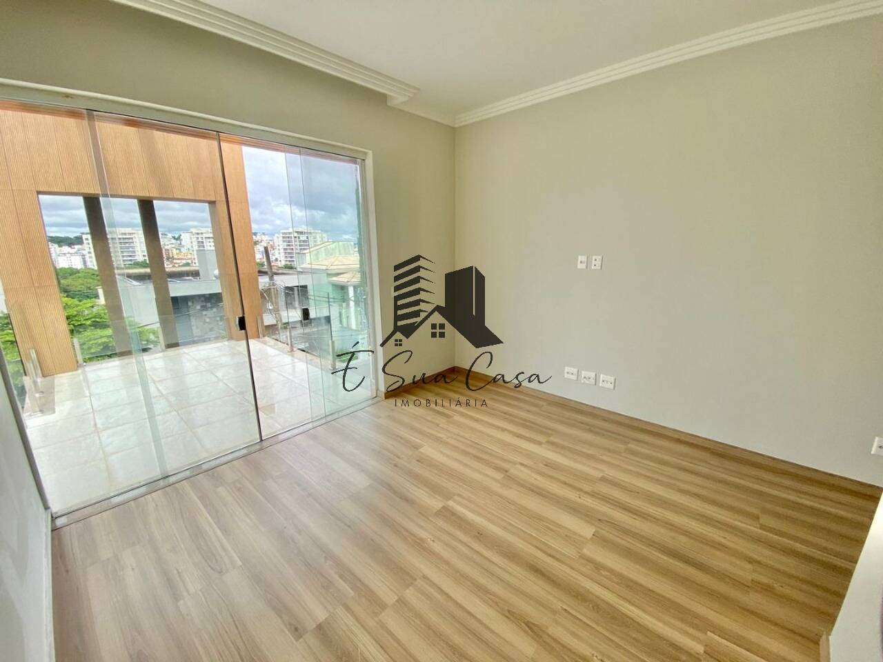 Casa à venda com 4 quartos, 500m² - Foto 5