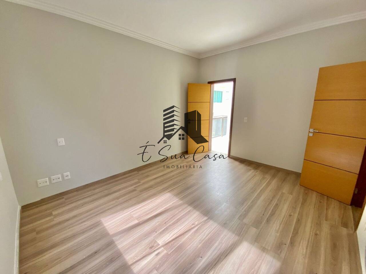 Casa à venda com 4 quartos, 500m² - Foto 7