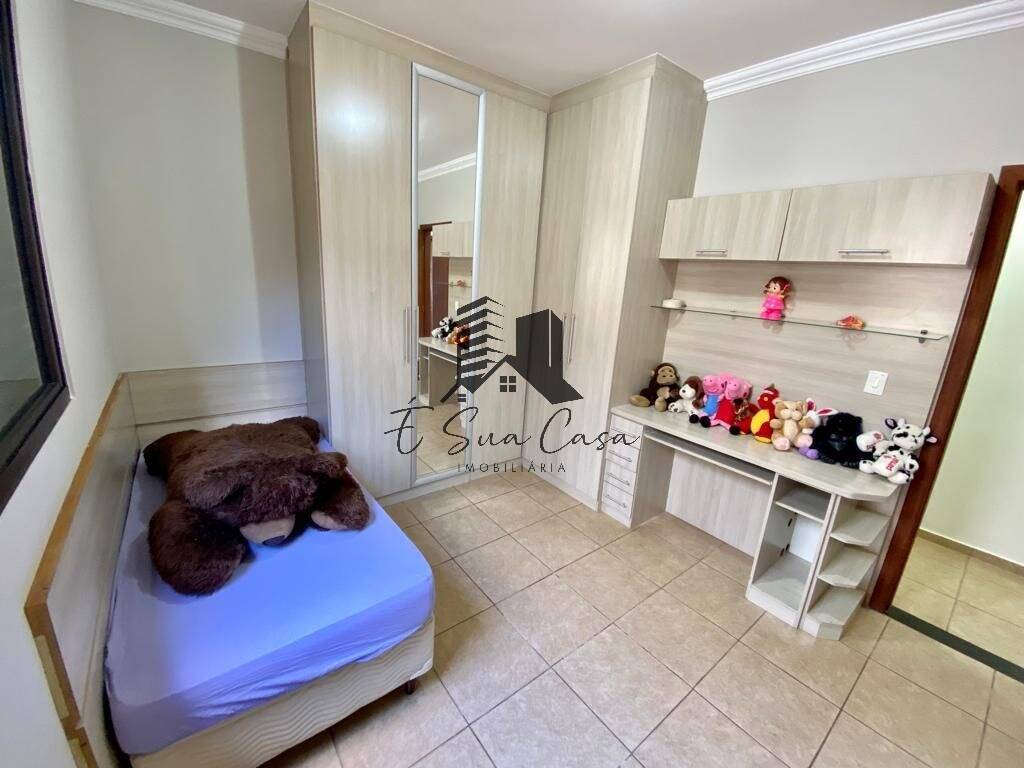 Casa à venda com 2 quartos, 150m² - Foto 12