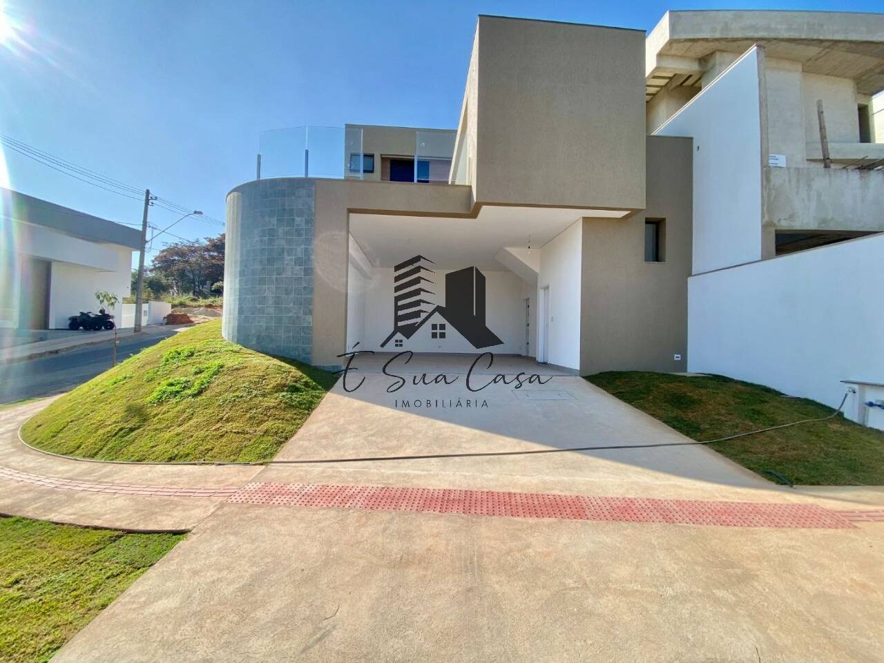 Casa de Condomínio à venda com 4 quartos, 318m² - Foto 31