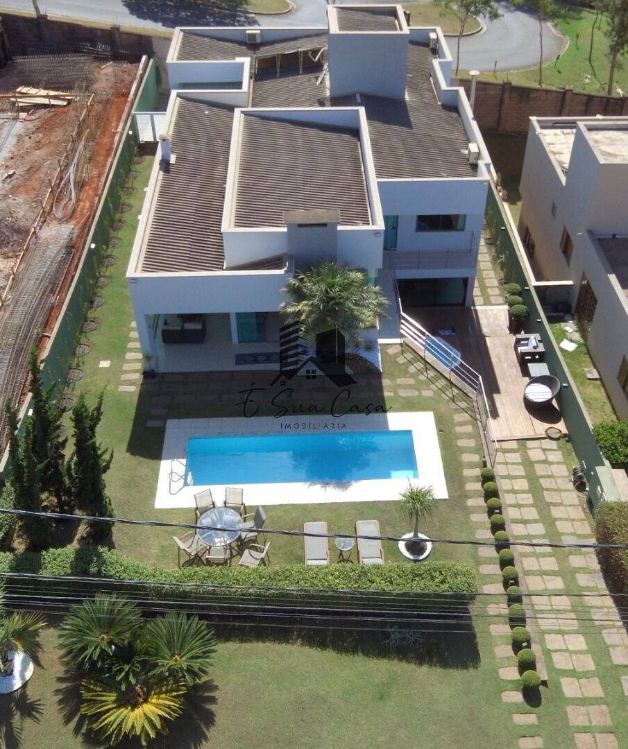 Casa à venda com 4 quartos, 400m² - Foto 2