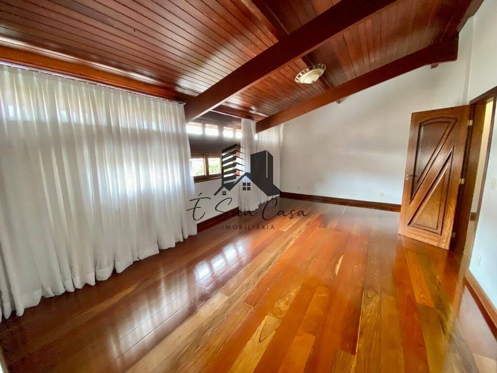 Casa à venda com 4 quartos, 370m² - Foto 30