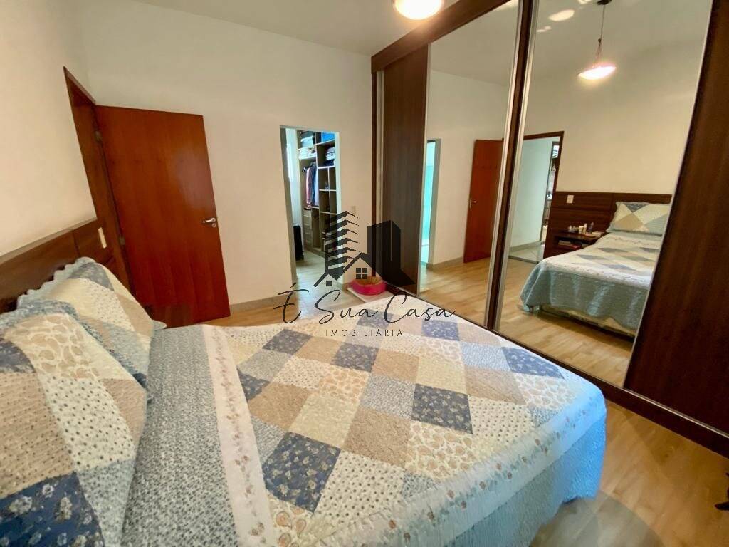 Casa à venda com 6 quartos, 500m² - Foto 24