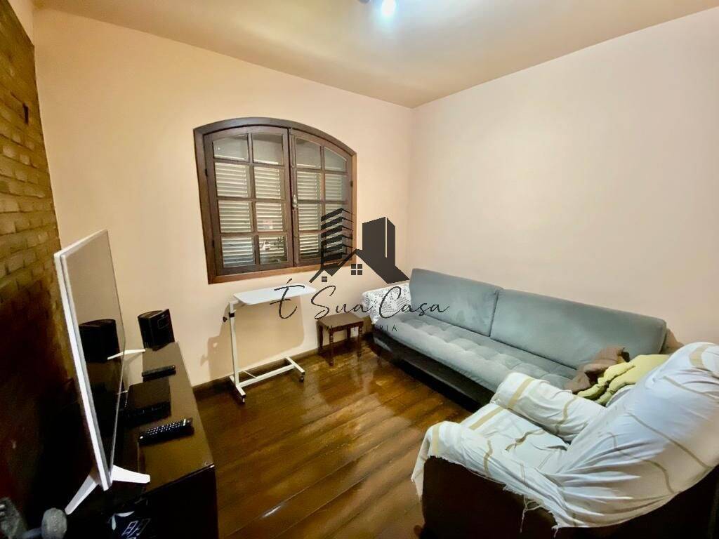 Casa à venda com 4 quartos, 208m² - Foto 7