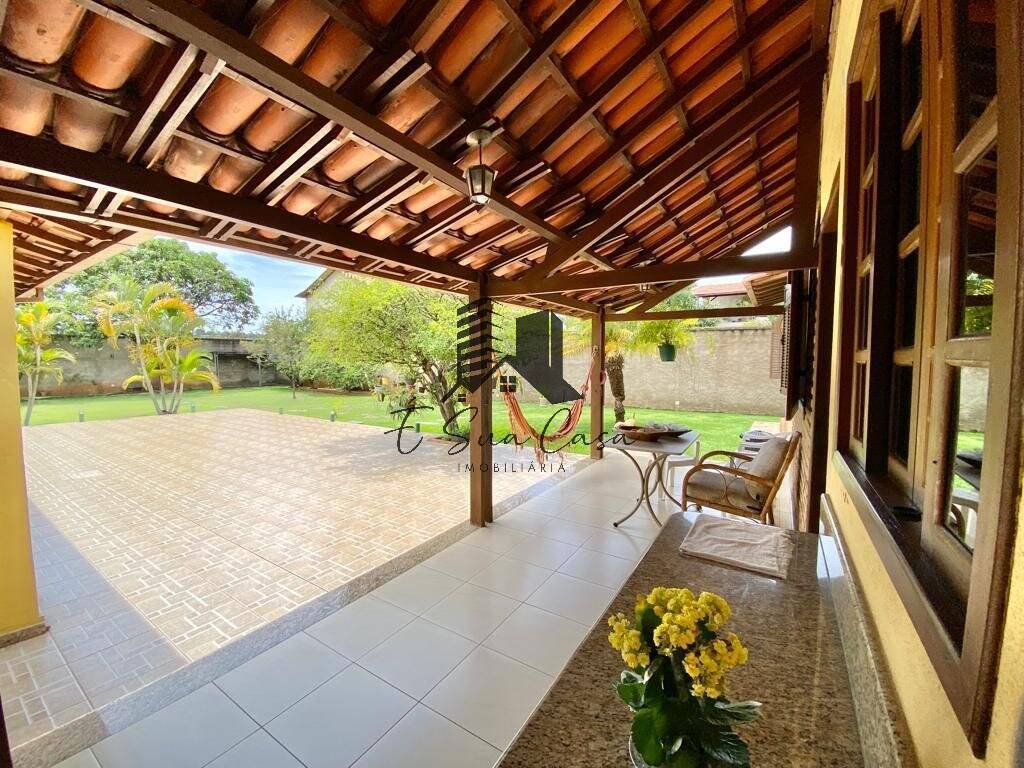 Casa à venda com 4 quartos, 208m² - Foto 14