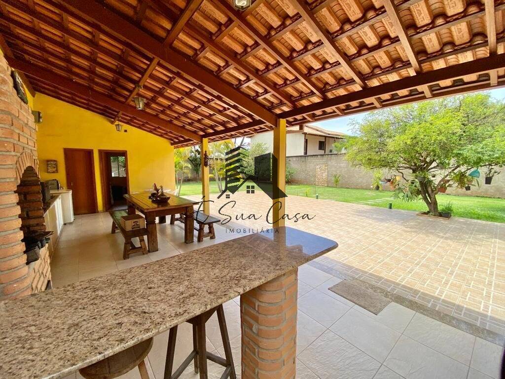 Casa à venda com 4 quartos, 208m² - Foto 16