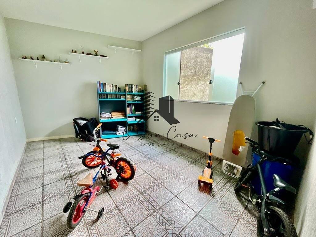 Casa à venda com 4 quartos, 250m² - Foto 15