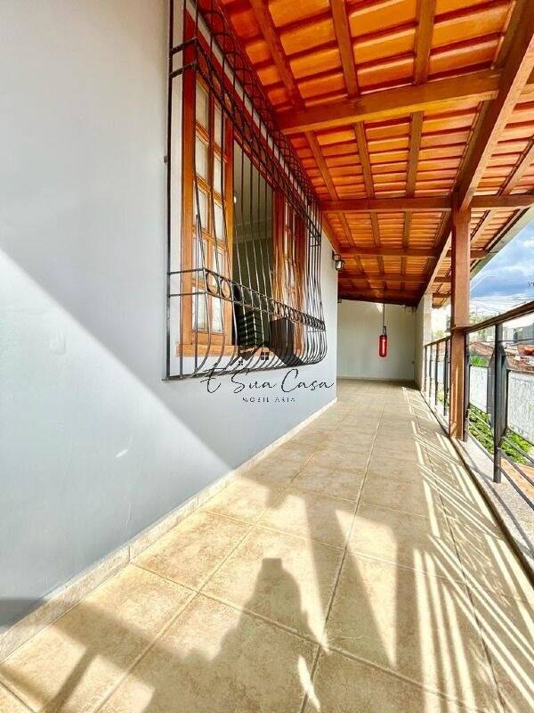 Casa à venda com 4 quartos, 250m² - Foto 23