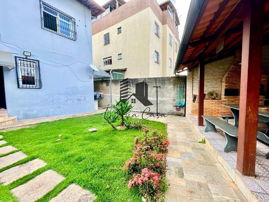 Casa à venda com 4 quartos, 250m² - Foto 25