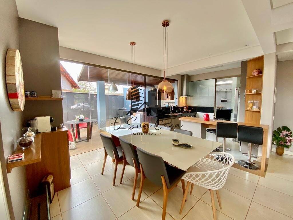 Casa à venda com 3 quartos, 160m² - Foto 10