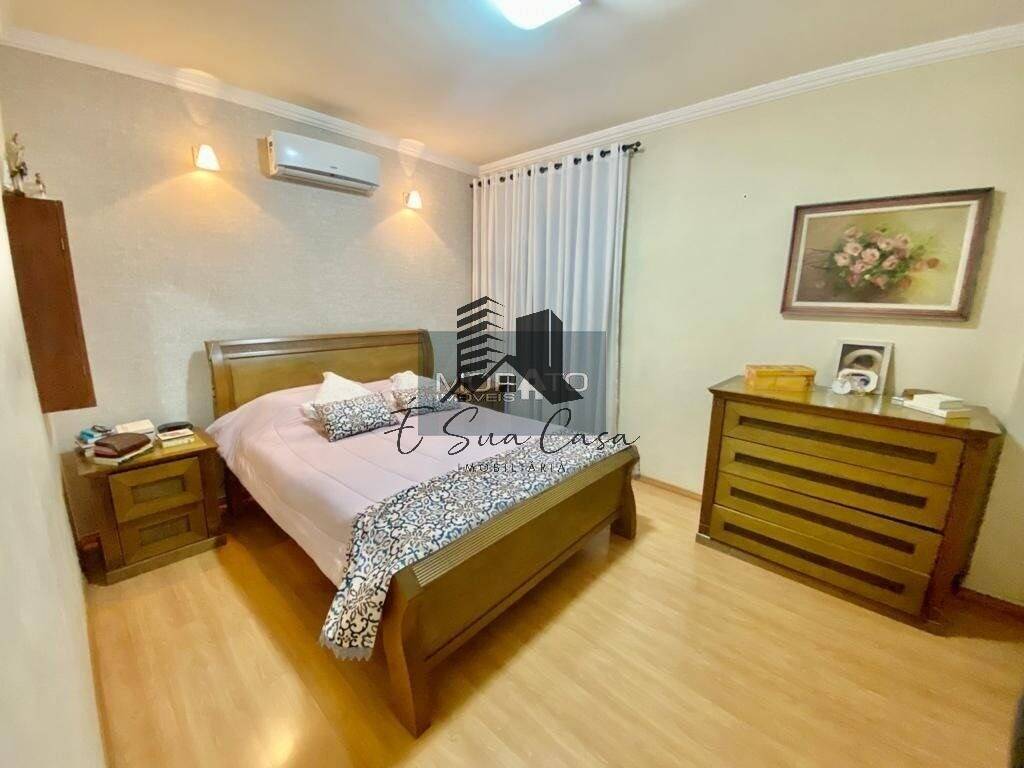 Casa à venda com 4 quartos, 360m² - Foto 8