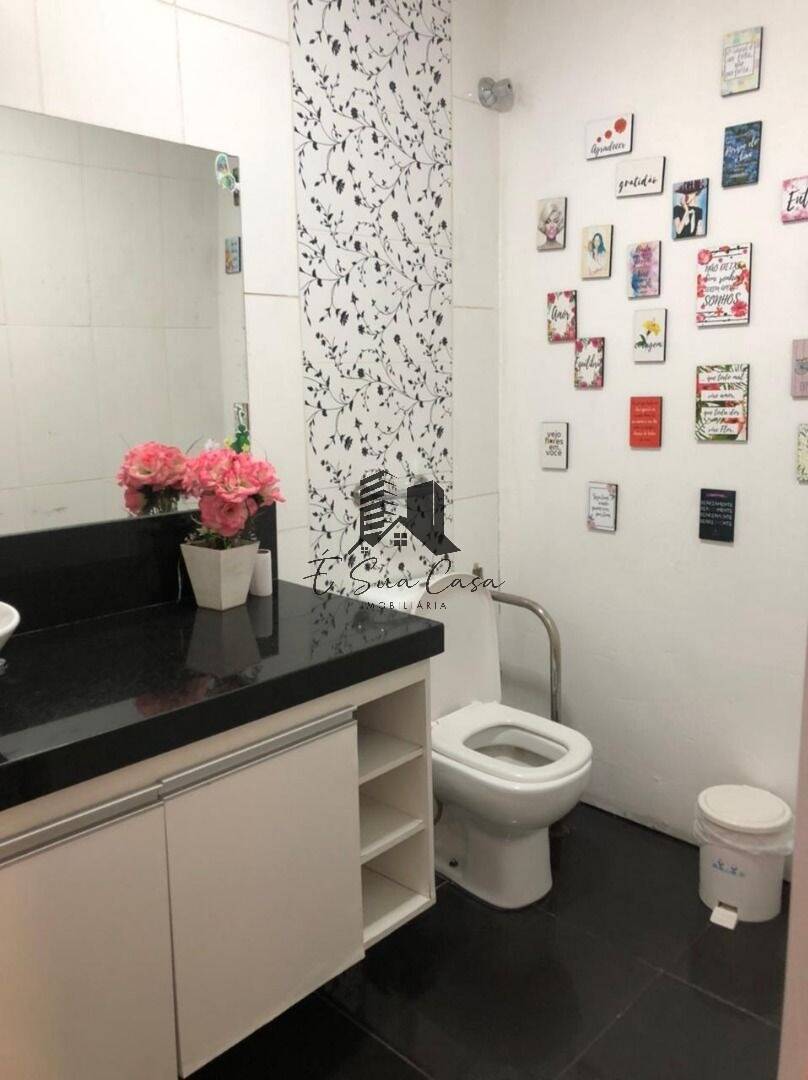 Casa à venda com 2 quartos, 210m² - Foto 5