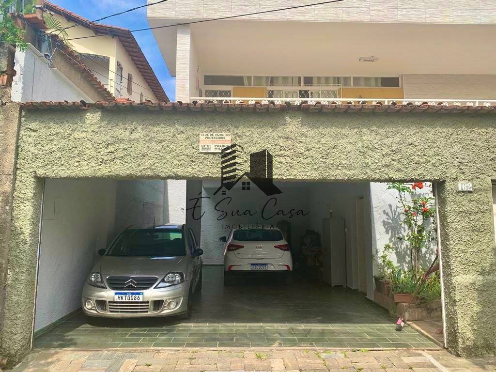 Casa à venda com 4 quartos, 200m² - Foto 2