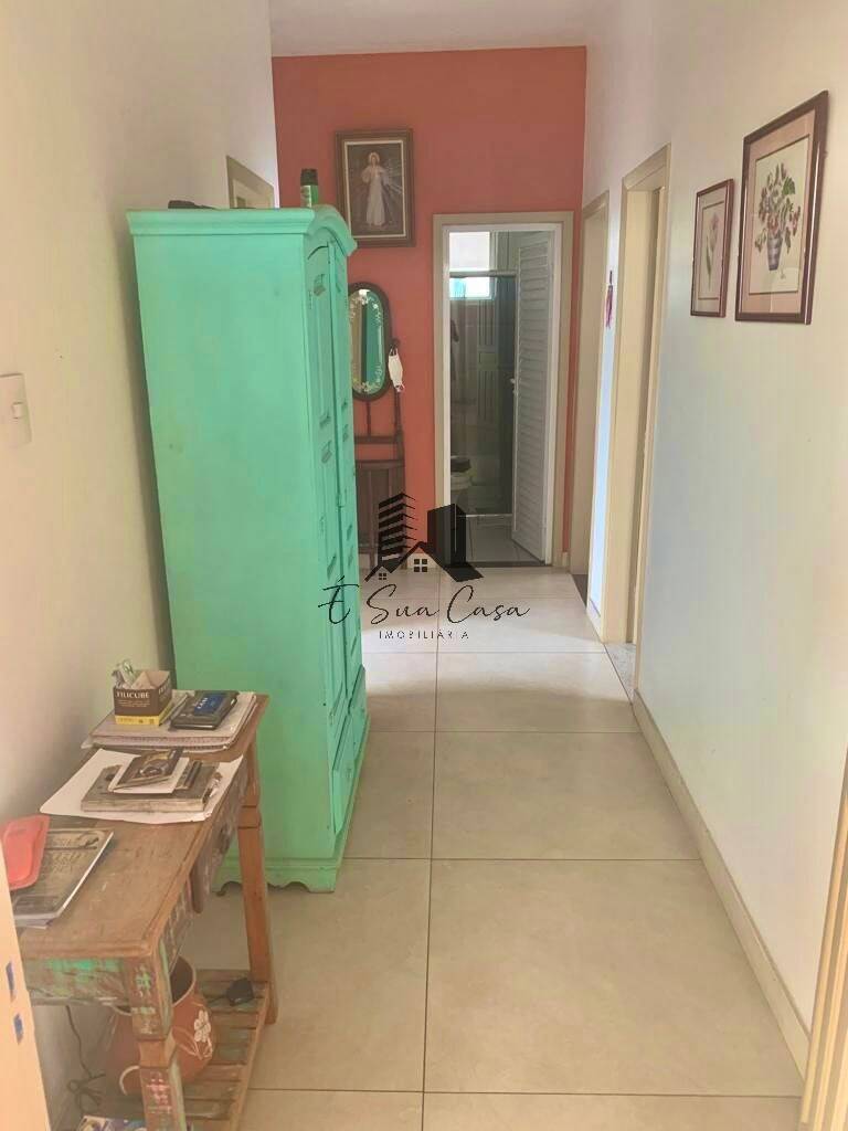 Casa à venda com 4 quartos, 200m² - Foto 8