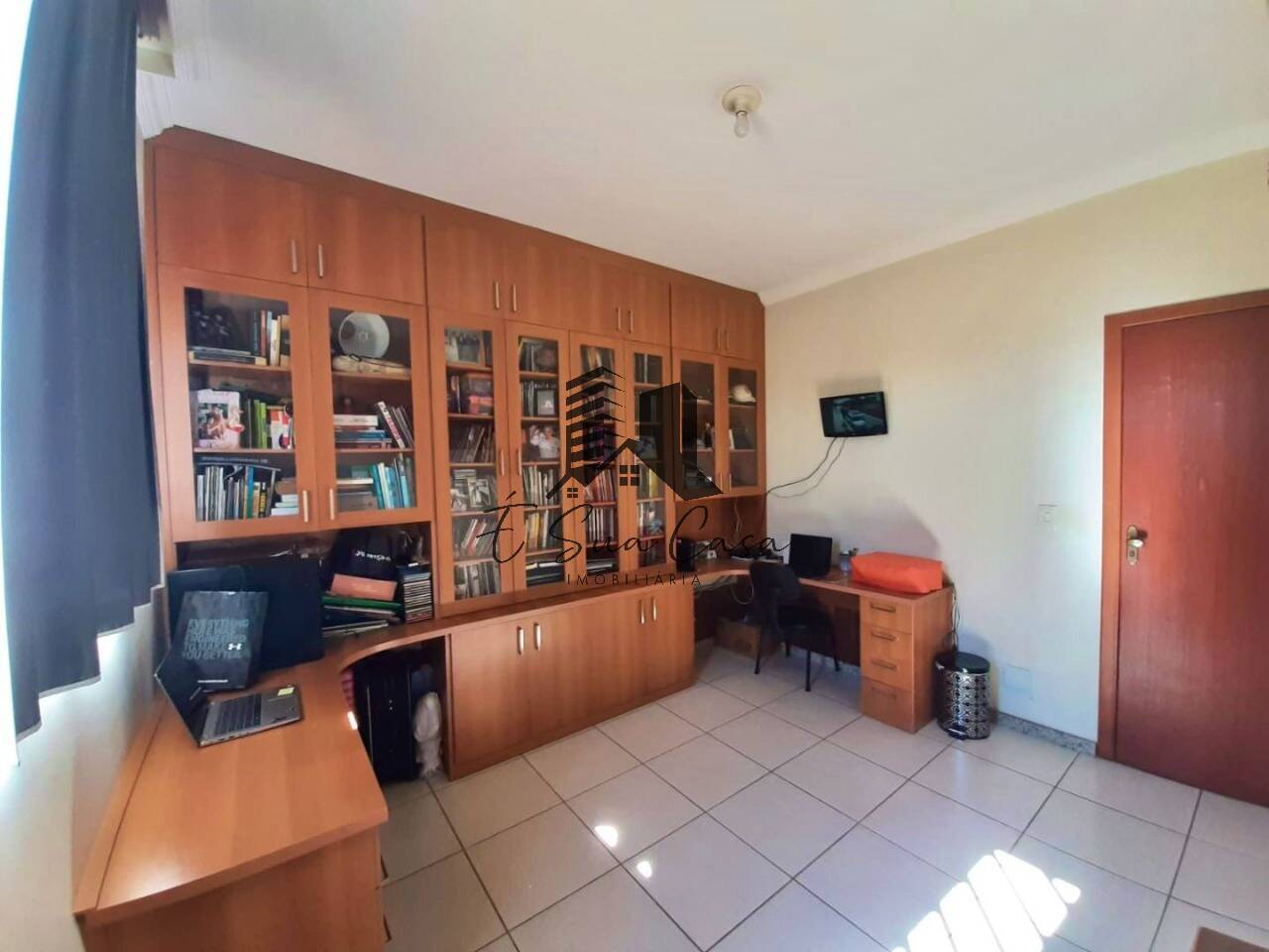 Casa à venda com 5 quartos, 360m² - Foto 22