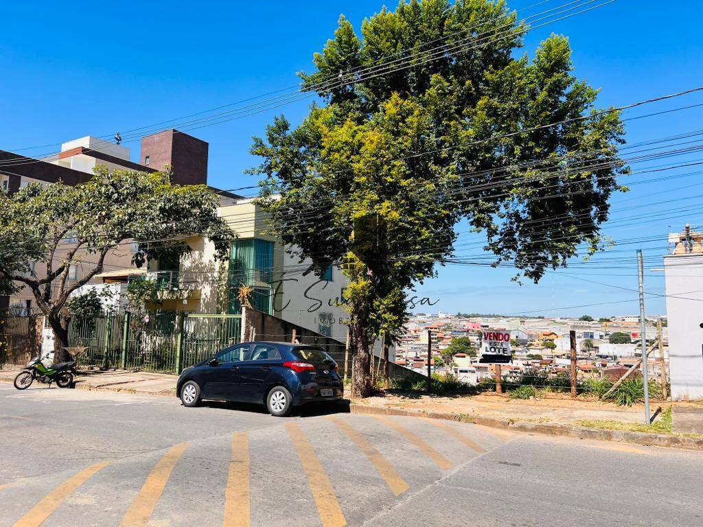 Terreno à venda, 480m² - Foto 1