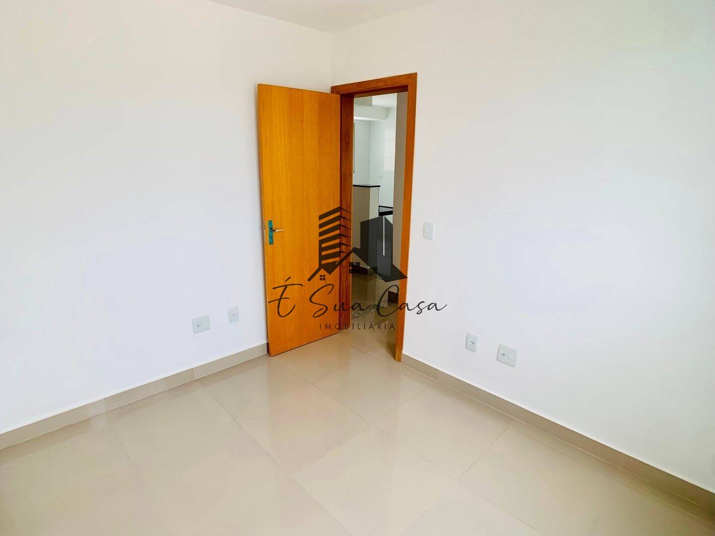 Apartamento à venda com 2 quartos, 70m² - Foto 9