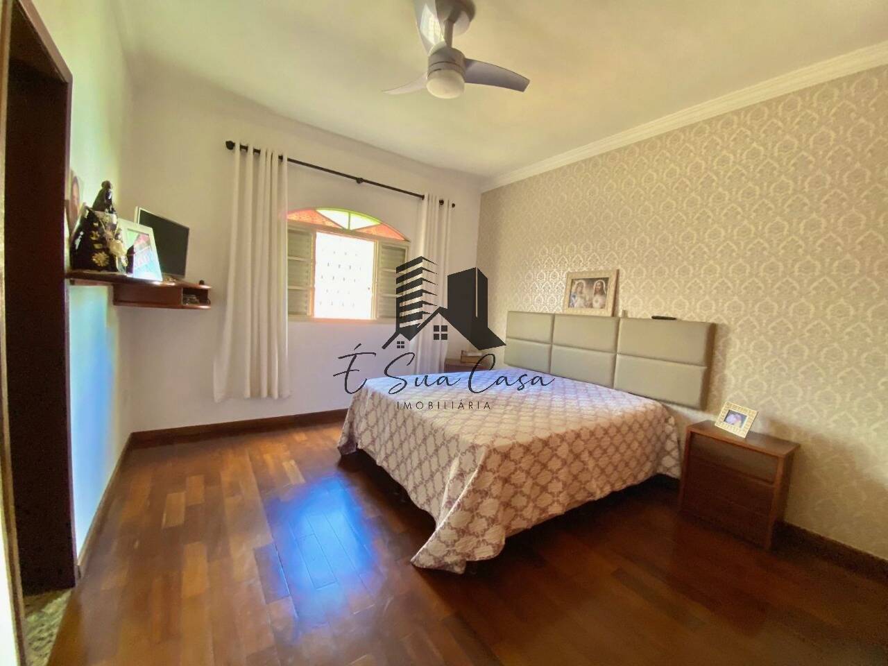 Casa à venda com 3 quartos, 178m² - Foto 6