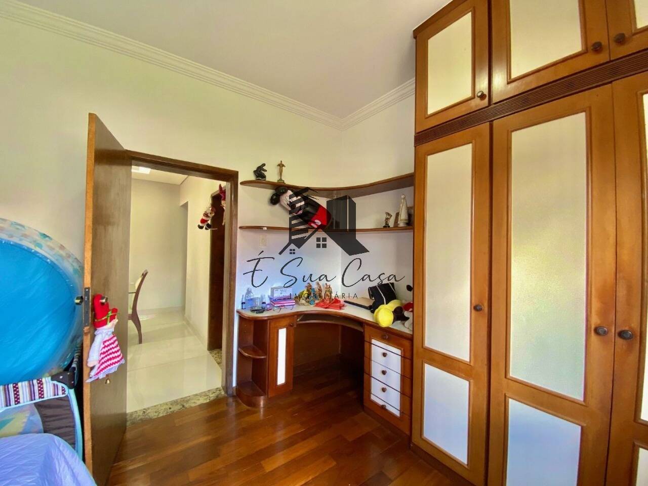 Casa à venda com 3 quartos, 178m² - Foto 16