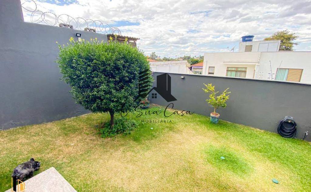 Casa à venda com 4 quartos, 313m² - Foto 9