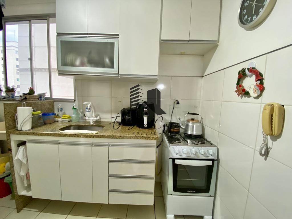 Apartamento à venda com 2 quartos, 62m² - Foto 9