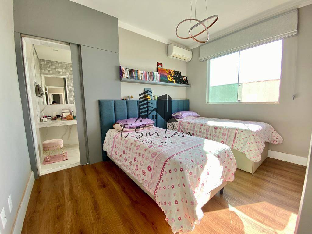 Casa à venda com 4 quartos, 400m² - Foto 10