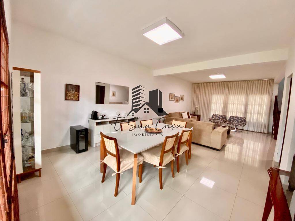 Casa à venda com 5 quartos, 291m² - Foto 8