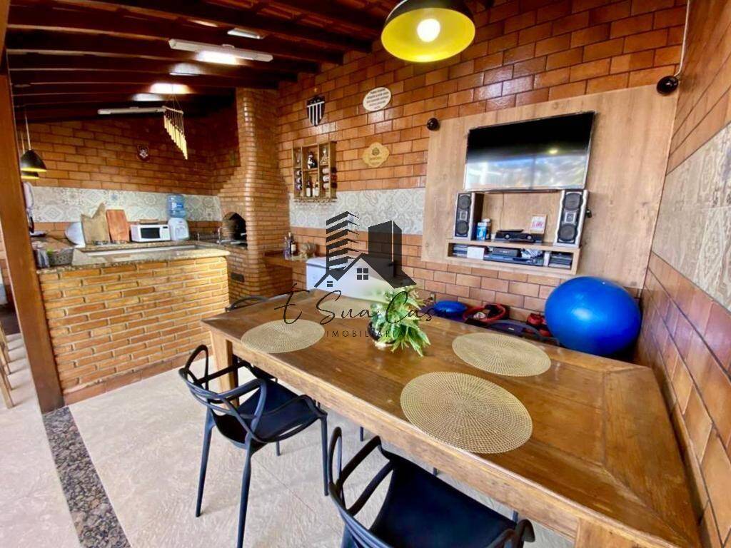 Casa à venda com 3 quartos, 210m² - Foto 24