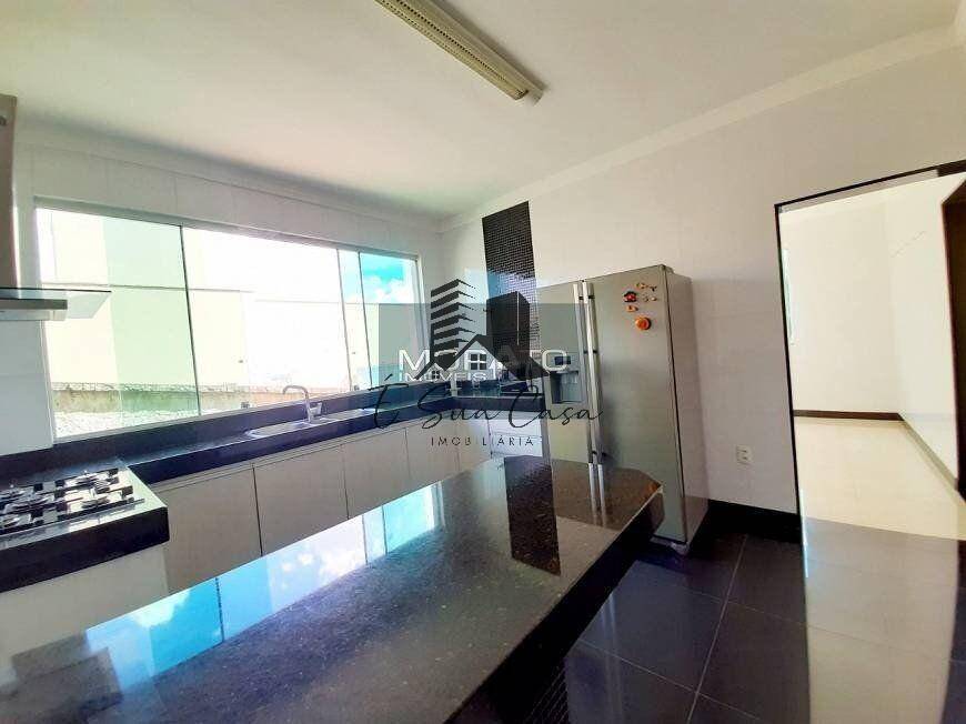 Casa à venda com 4 quartos, 950m² - Foto 12