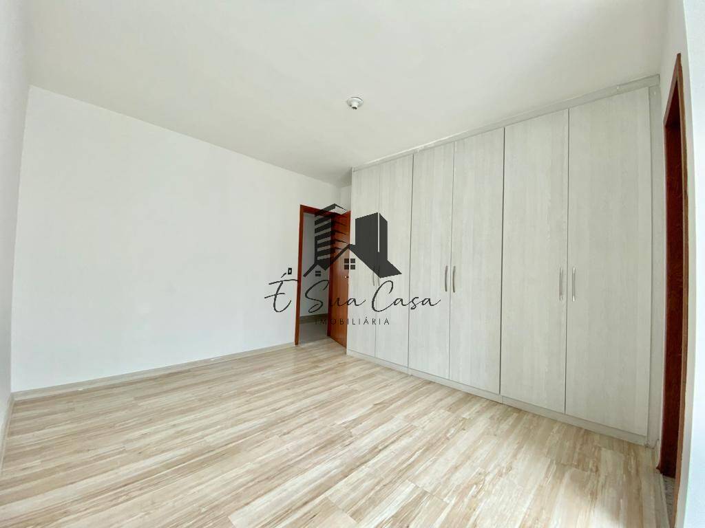 Casa à venda com 3 quartos, 180m² - Foto 14