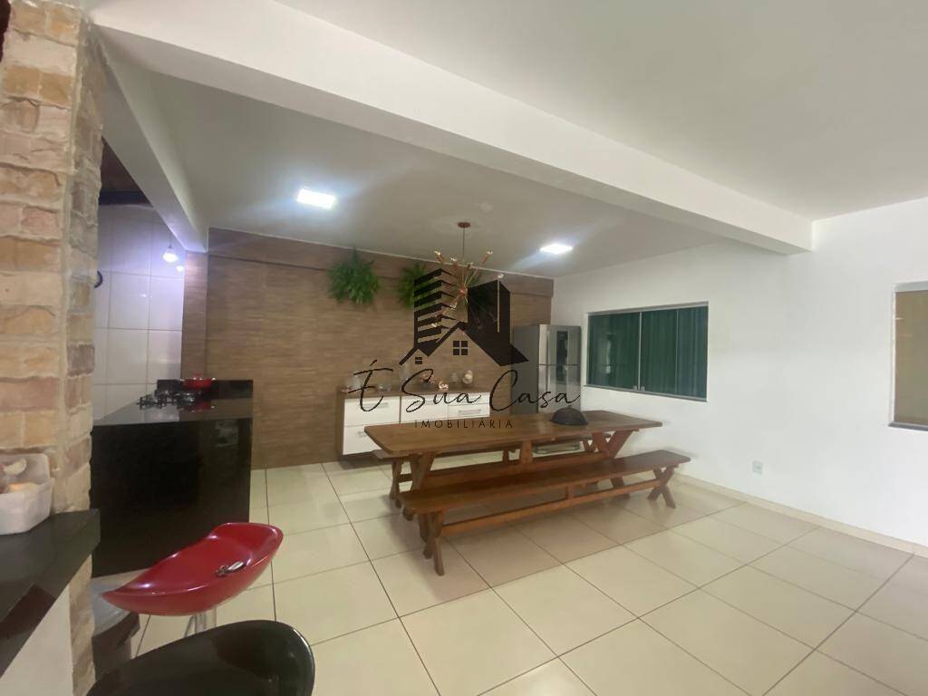 Casa à venda com 3 quartos, 174m² - Foto 4