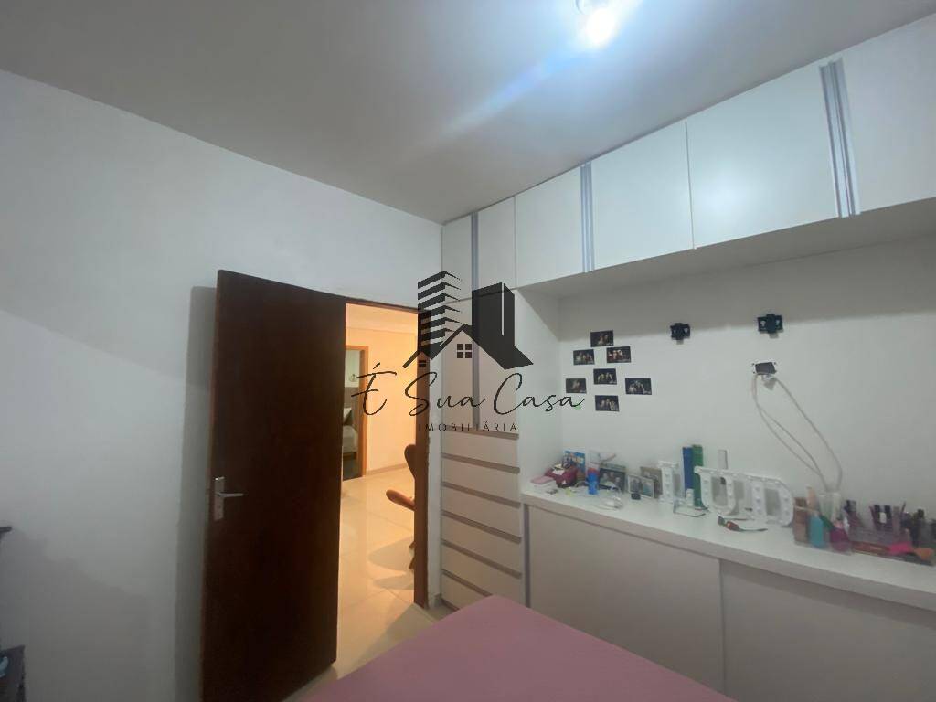 Casa à venda com 3 quartos, 174m² - Foto 14