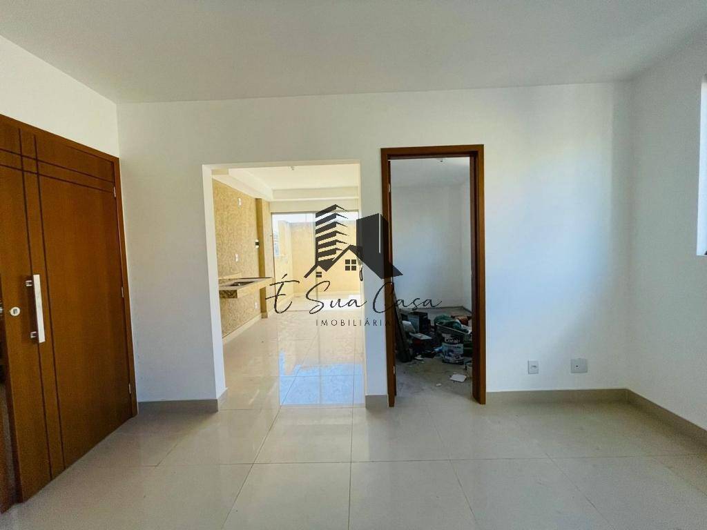 Apartamento à venda com 3 quartos, 87m² - Foto 4