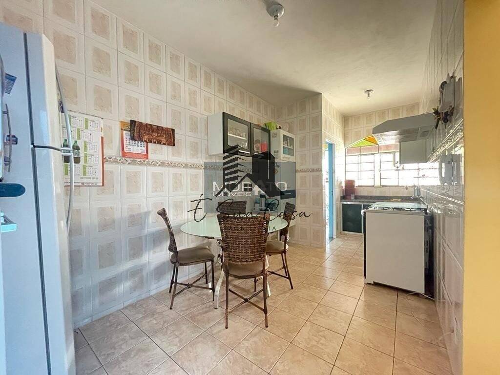 Casa à venda com 3 quartos, 200m² - Foto 13